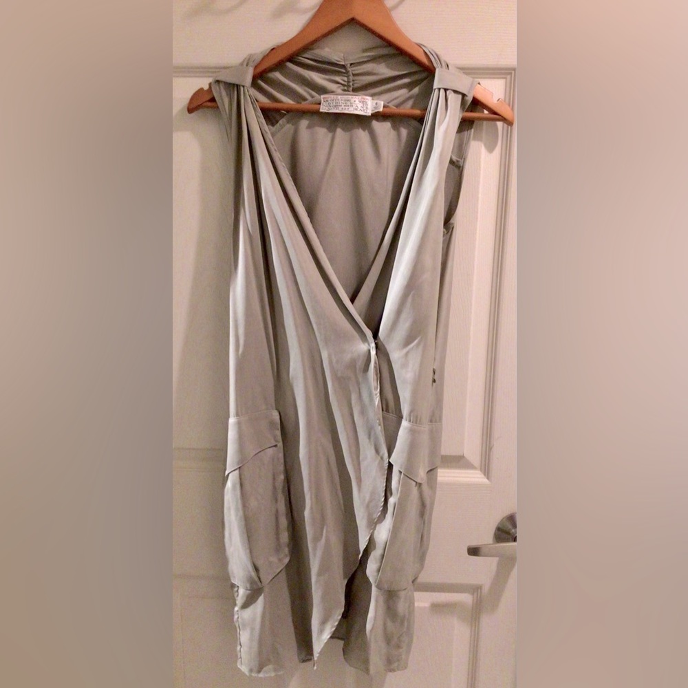 Shipley & Holems brand new without tags 100% silk dress.